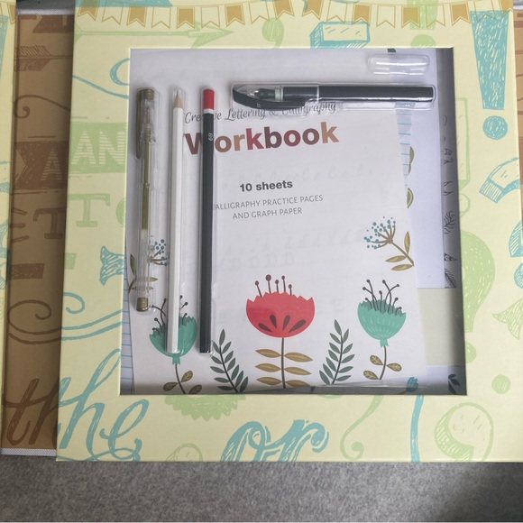 Creative Lettering & Calligraphy Kit - Picture 5 of 7